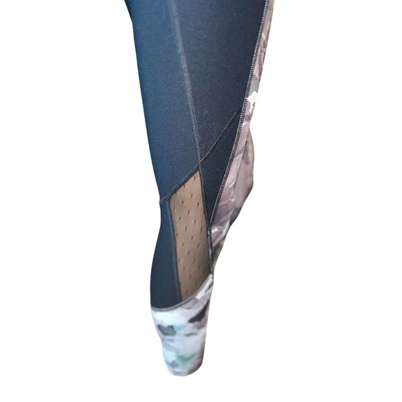 (6 for $25) Apana Abstract Camo Athletic Leggings with Mesh Insert - Small - Picture 4 of 7